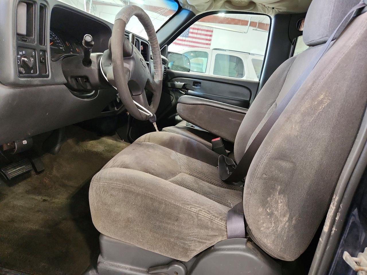 2006 CHEVROLET SILVERADO C1500 — Фото 7 из 12