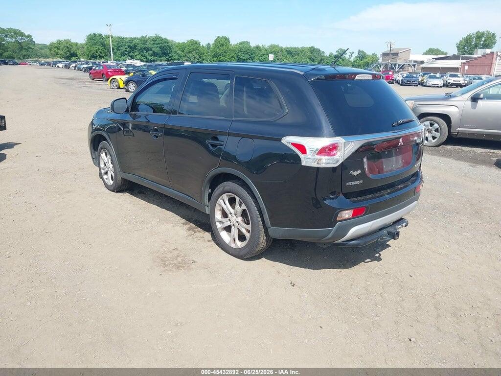 JA4AZ3A34FZ008072 2015 MITSUBISHI OUTLANDER photo no. 3