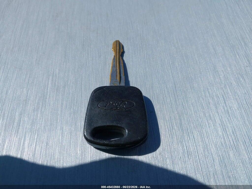 1FAFP33P41W151220 2001 FORD FOCUS photo no. 11