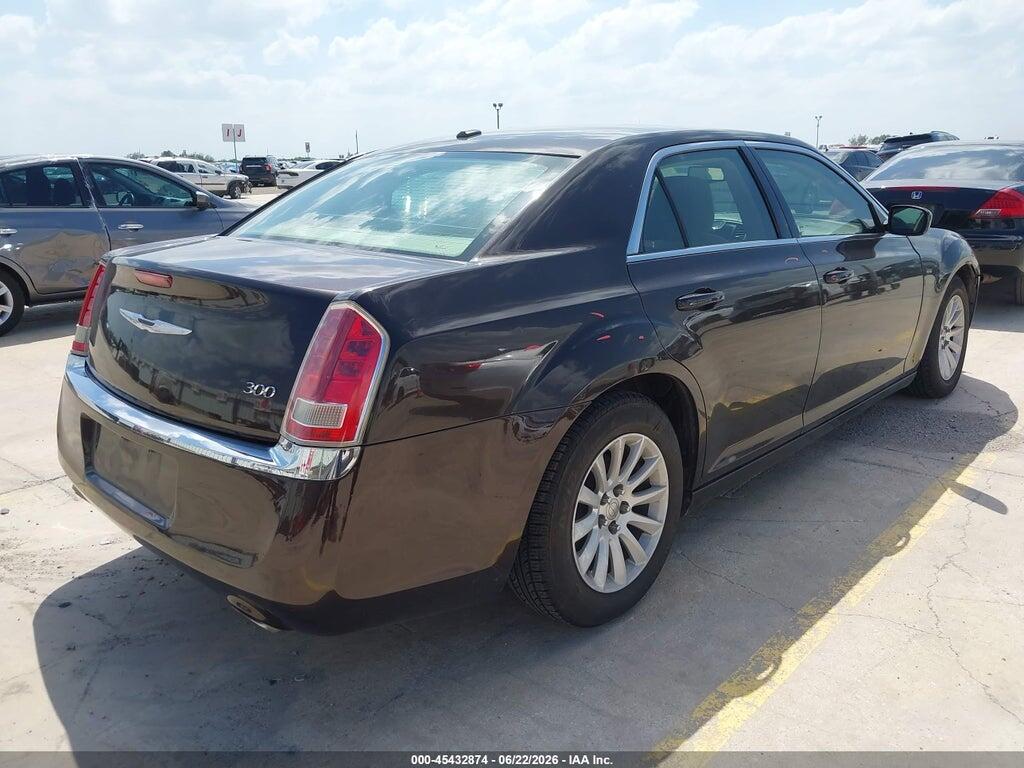 2C3CCAAG4CH165706 2012 CHRYSLER 300 photo no. 4