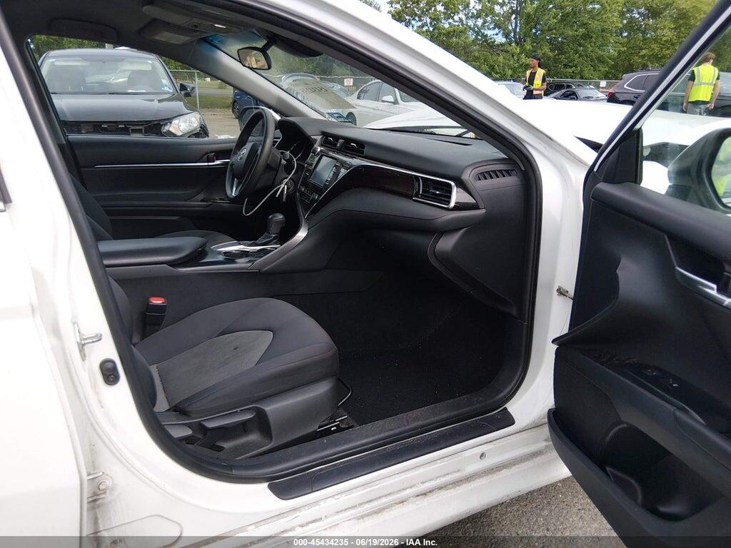 4T1B11HK5JU654077 2018 TOYOTA CAMRY photo no. 5