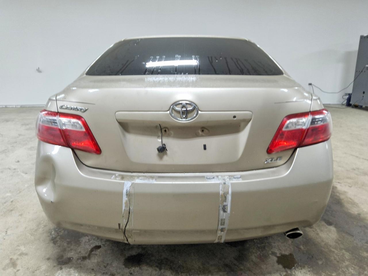 2009 TOYOTA CAMRY XLE — Фото 6 из 12