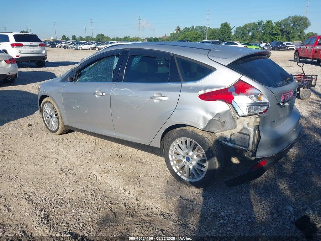 1FAHP3M22CL479896 2012 FORD FOCUS photo no. 3