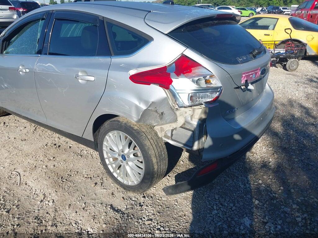 1FAHP3M22CL479896 2012 FORD FOCUS photo no. 6