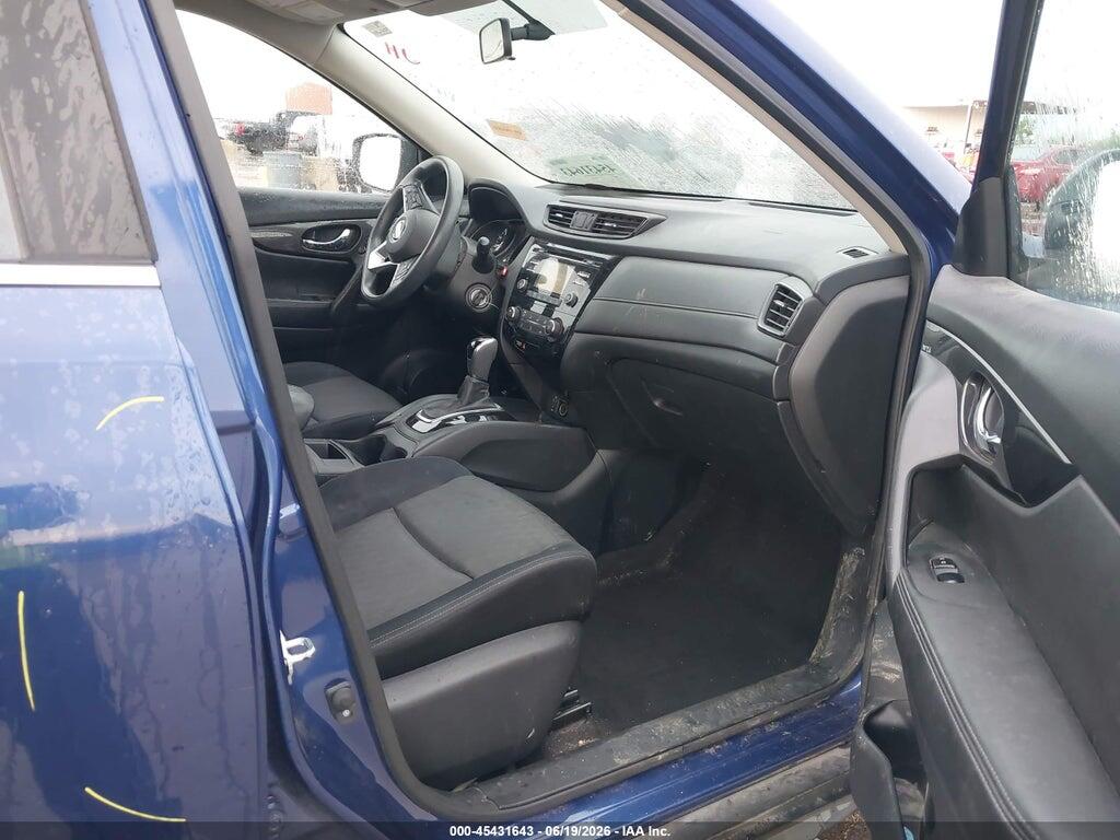 JN8AT2MTXHW137584 2017 NISSAN ROGUE photo no. 5