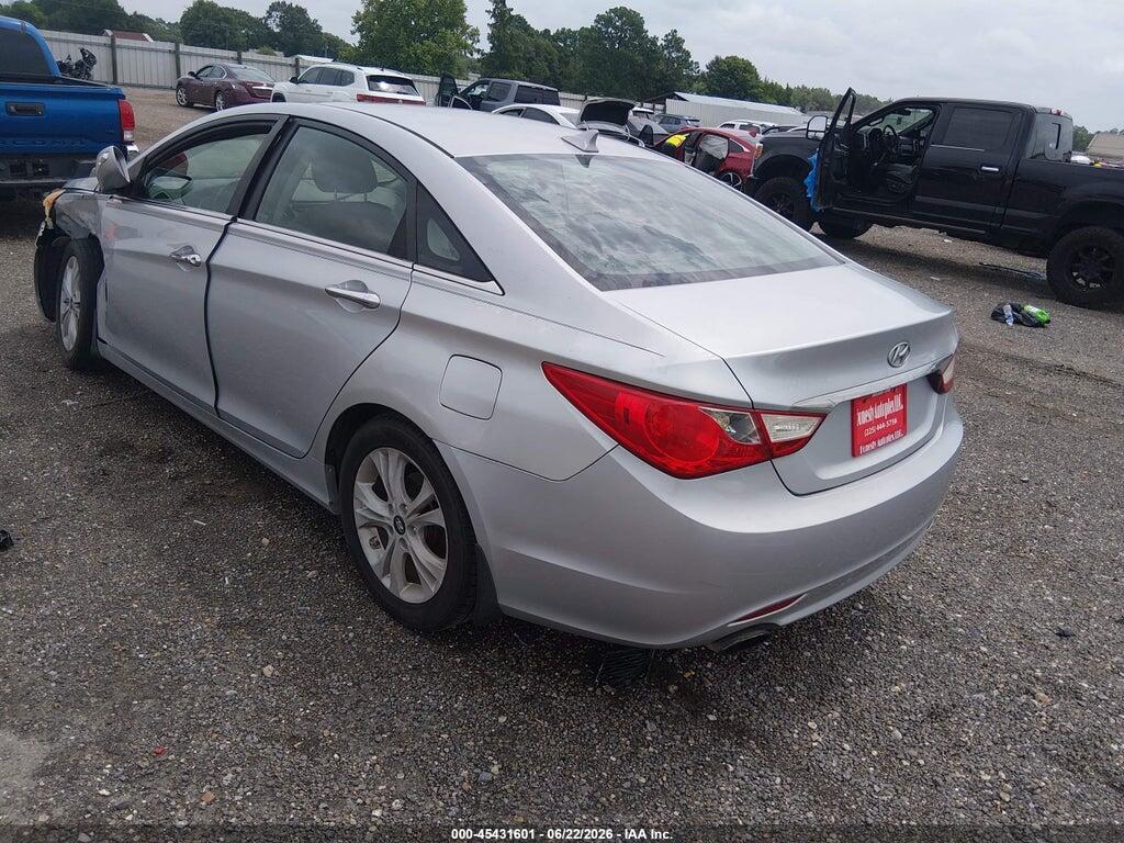 5NPEC4AB4BH303132 2011 HYUNDAI SONATA photo no. 3