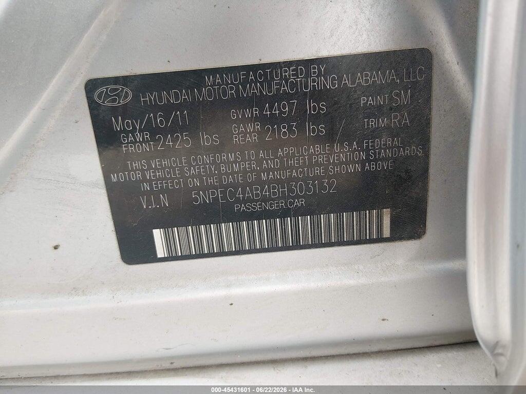 5NPEC4AB4BH303132 2011 HYUNDAI SONATA photo no. 9