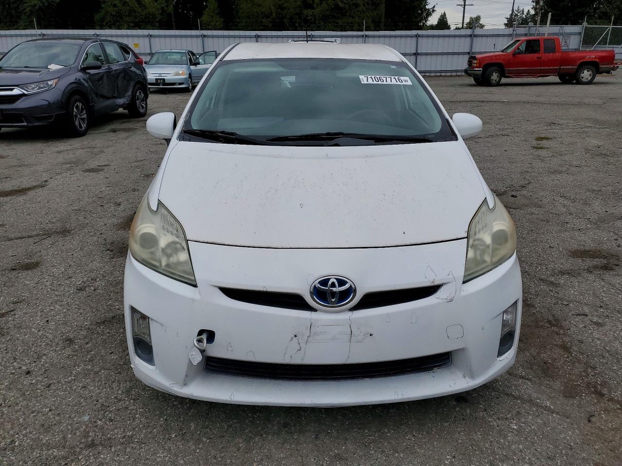 2011 TOYOTA PRIUS TWO — Фото 5 из 13