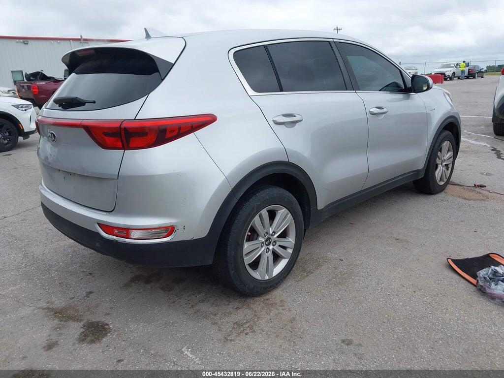 KNDPMCACXJ7337779 2018 KIA SPORTAGE photo no. 4