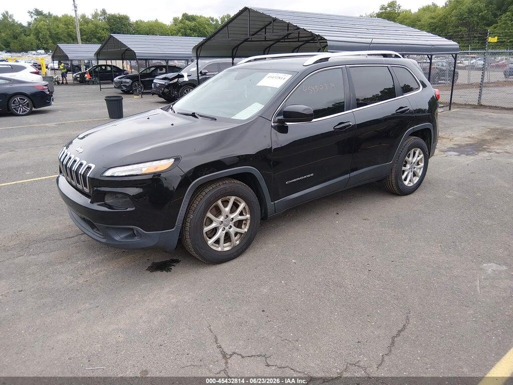 1C4PJLCB0HD222262 2017 JEEP CHEROKEE photo no. 2