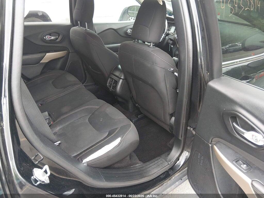 1C4PJLCB0HD222262 2017 JEEP CHEROKEE photo no. 8