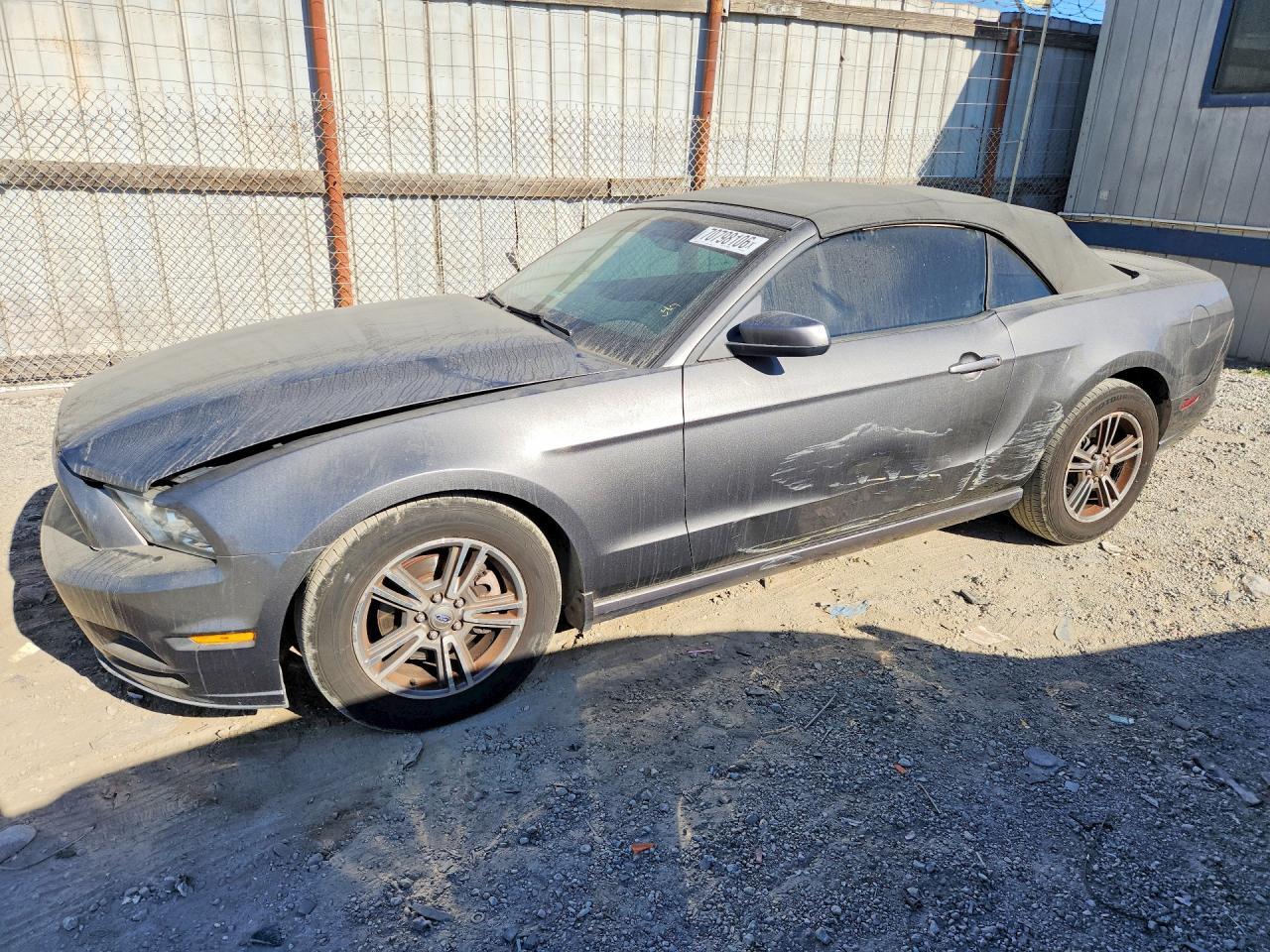 2013 FORD MUSTANG