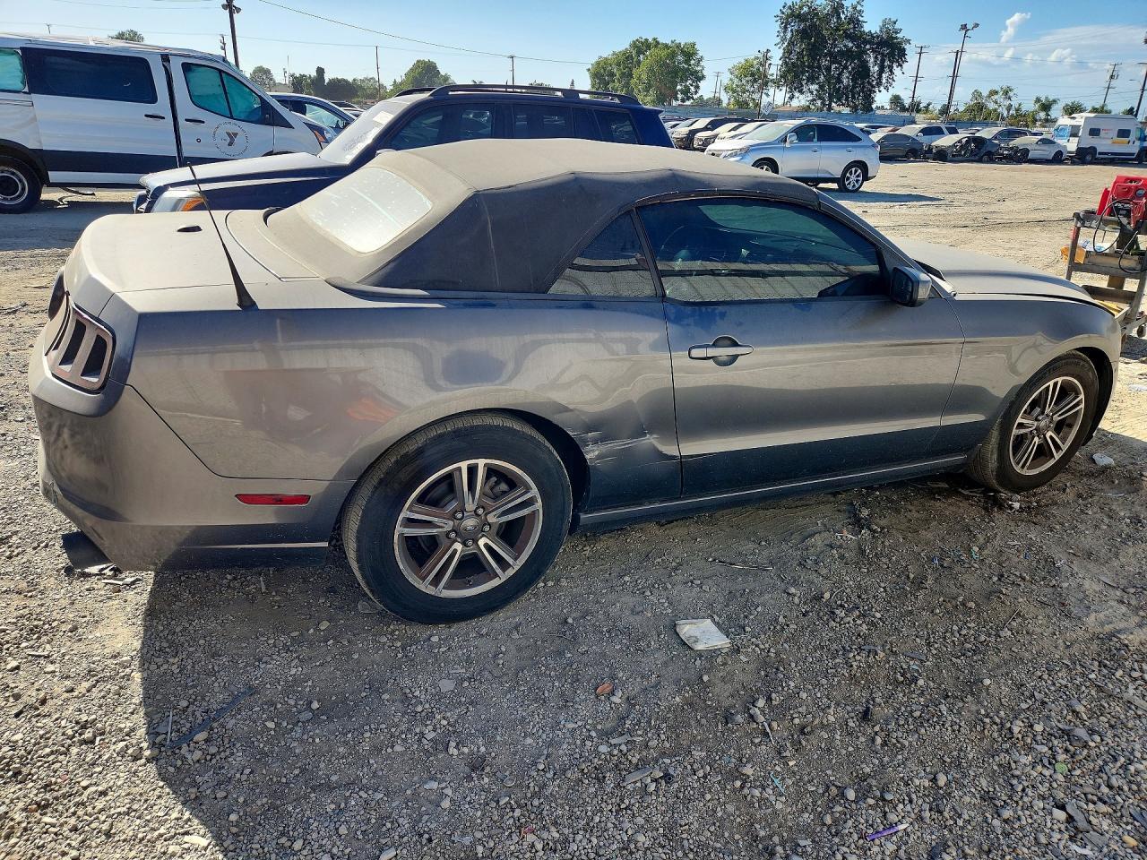 2013 FORD MUSTANG — Фото 3 из 12