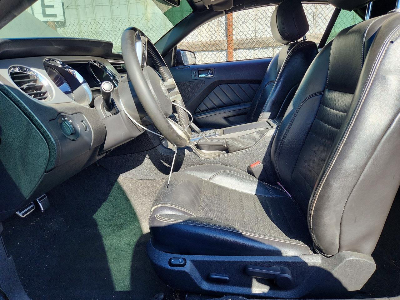 2013 FORD MUSTANG — Фото 7 из 12