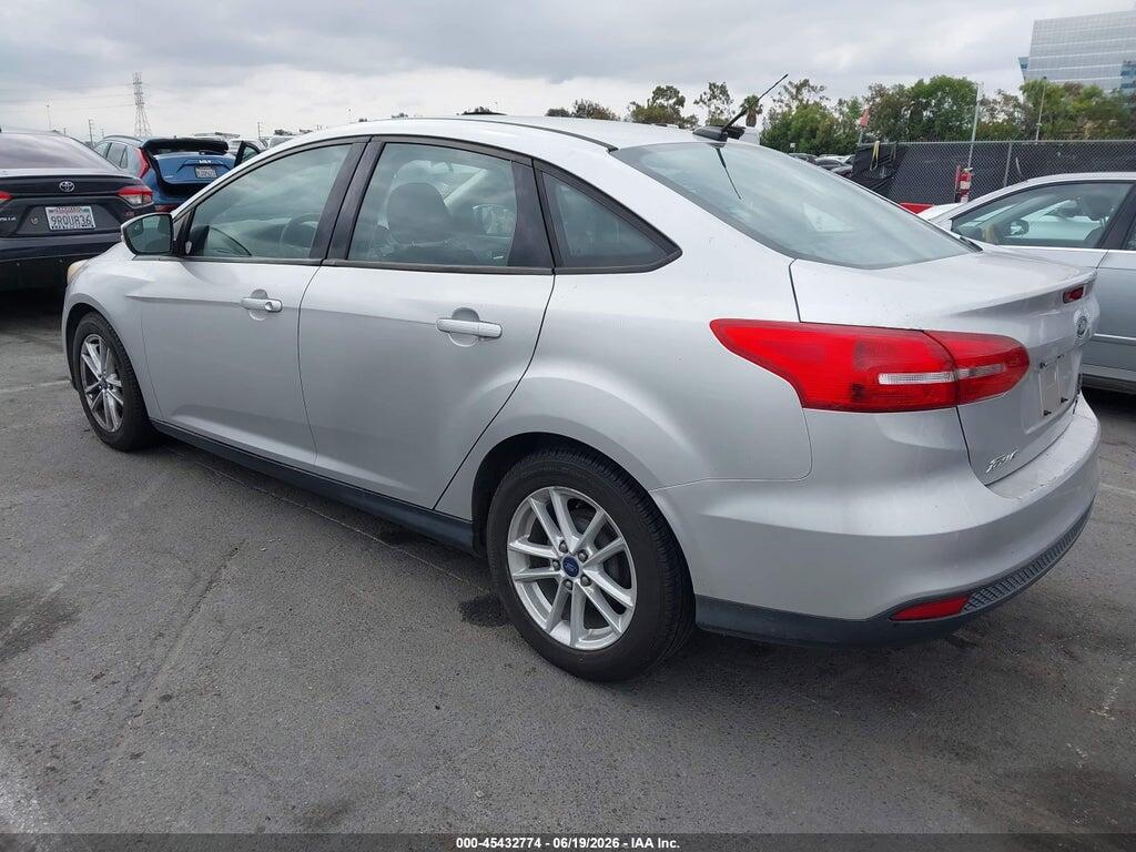 1FADP3FE3FL261119 2015 FORD FOCUS photo no. 3