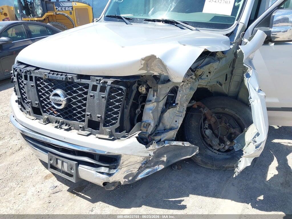 5BZBF0AA2JN852286 2018 NISSAN NV PASSENGER NV3500 HD photo no. 6