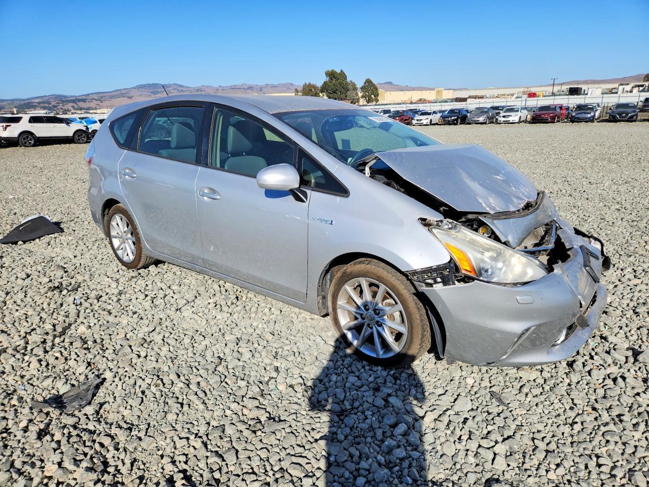2013 TOYOTA PRIUS V FIVE — Фото 4 из 12