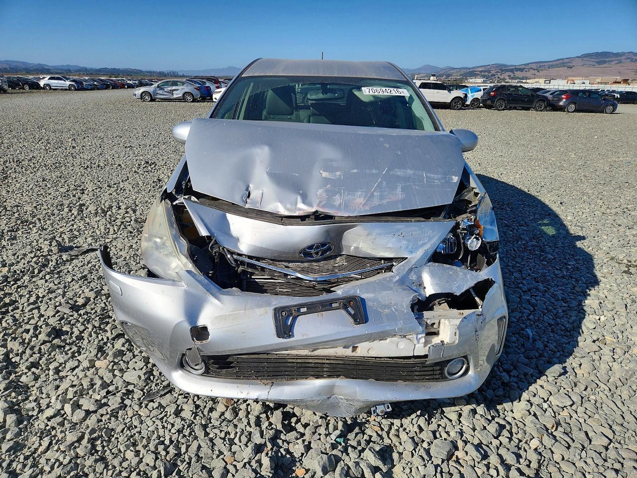2013 TOYOTA PRIUS V FIVE — Фото 5 из 12