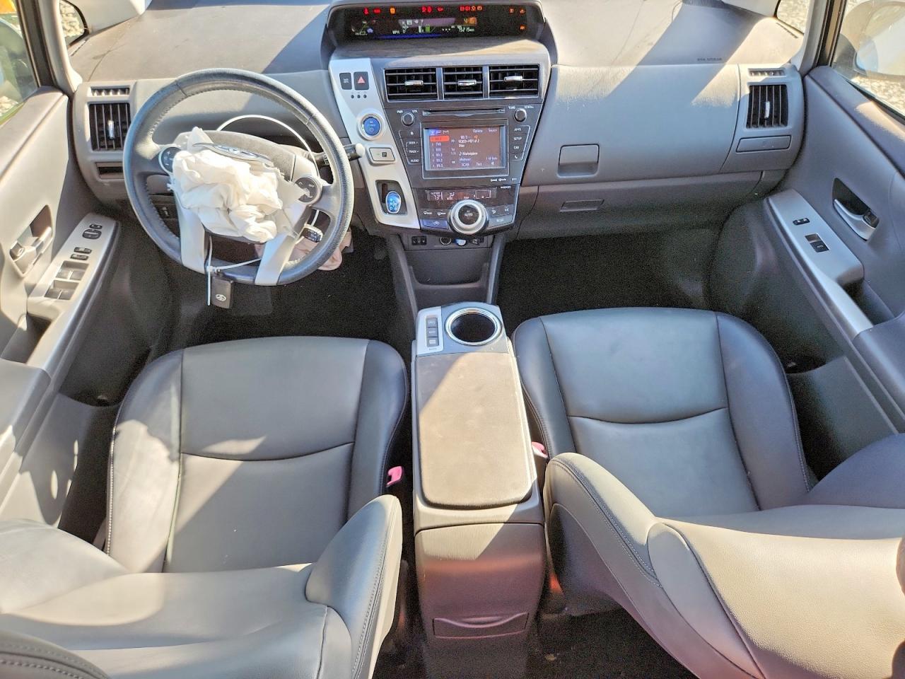 2013 TOYOTA PRIUS V FIVE — Фото 8 из 12
