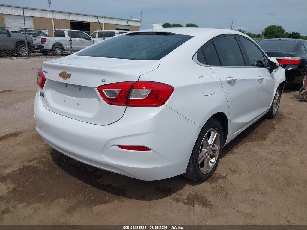 1G1BE5SM7J7237030 2018 CHEVROLET CRUZE photo no. 4