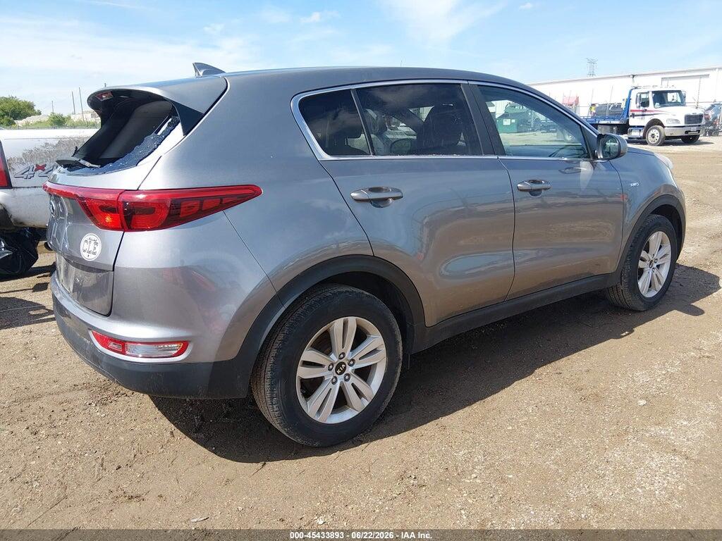 KNDPMCAC4J7378182 2018 KIA SPORTAGE photo no. 4