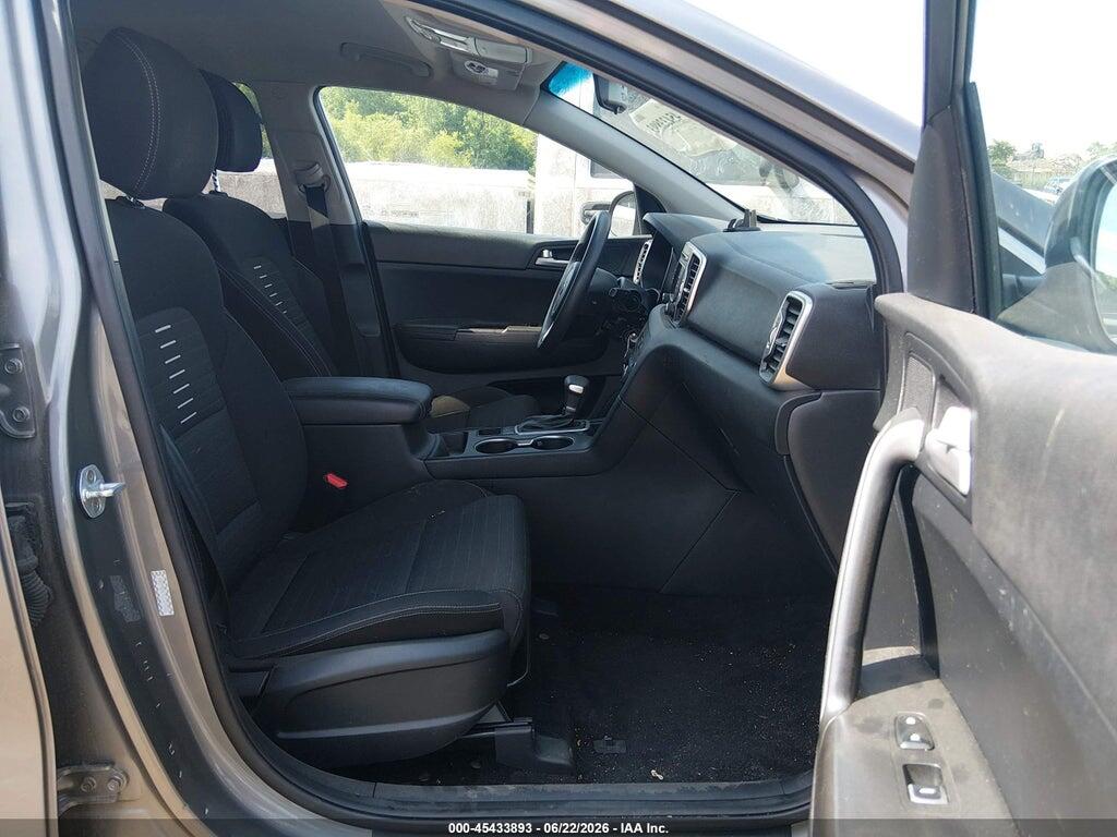 KNDPMCAC4J7378182 2018 KIA SPORTAGE photo no. 5
