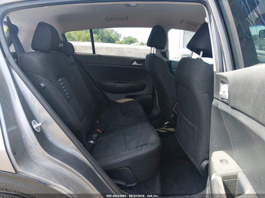 KNDPMCAC4J7378182 2018 KIA SPORTAGE photo no. 8