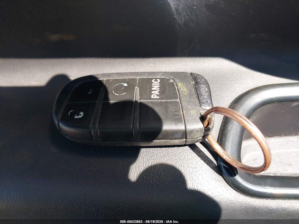 ZACCJBCTXGPD10950 2016 JEEP RENEGADE photo no. 11