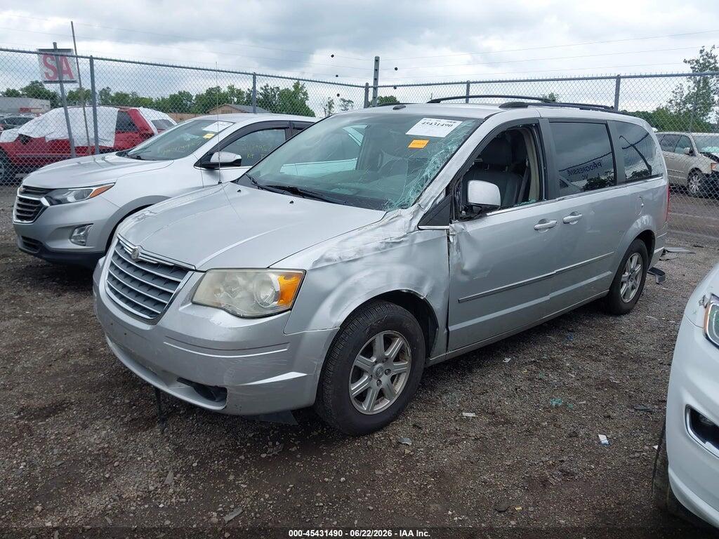 2A4RR5DX8AR271584 2010 CHRYSLER TOWN & COUNTRY photo no. 2