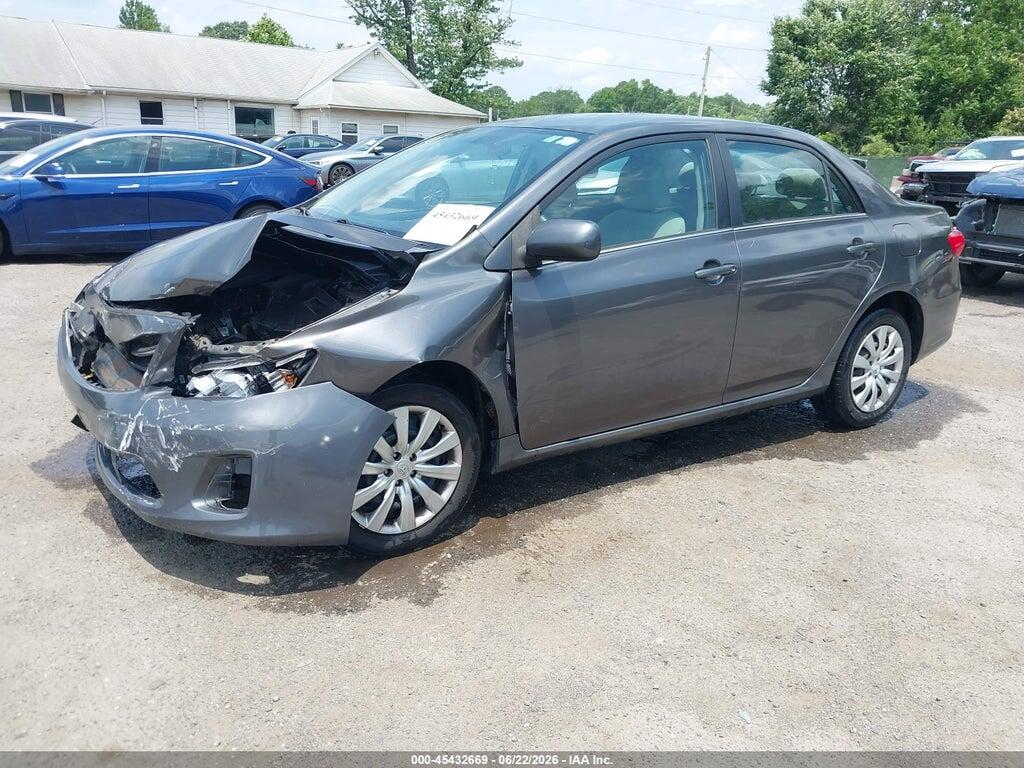 5YFBU4EE1DP094877 2013 TOYOTA COROLLA photo no. 2
