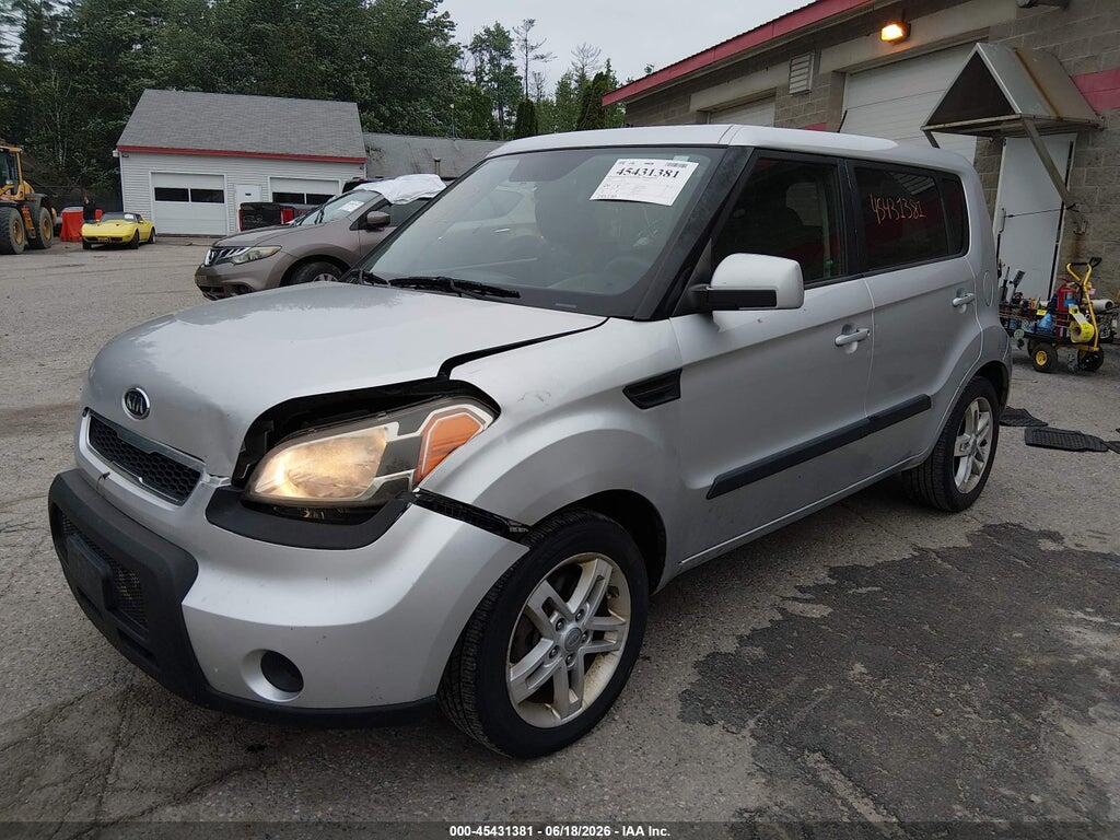 KNDJT2A29B7717109 2011 KIA SOUL photo no. 2