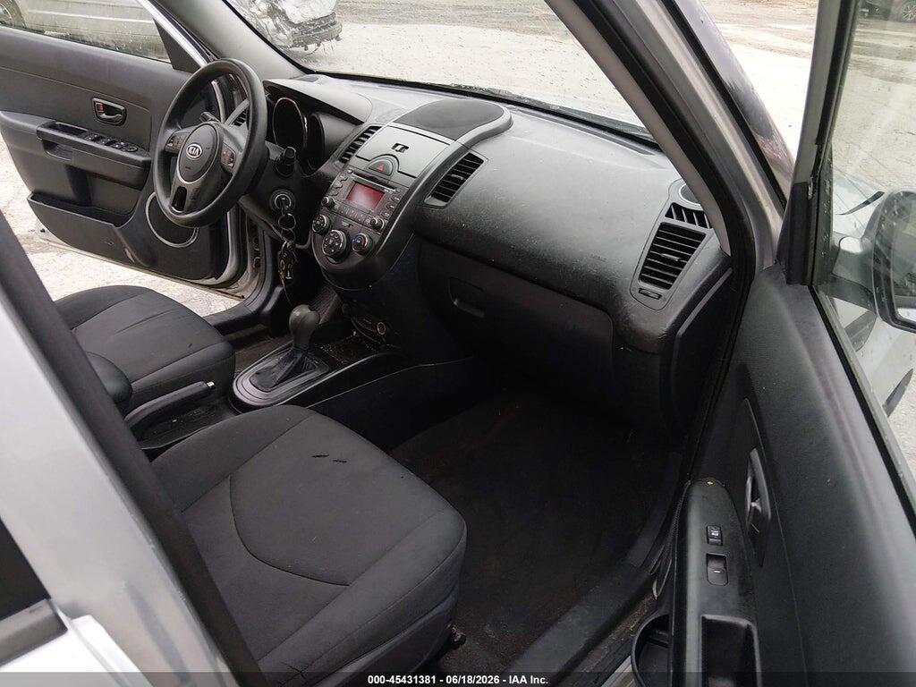 KNDJT2A29B7717109 2011 KIA SOUL photo no. 5