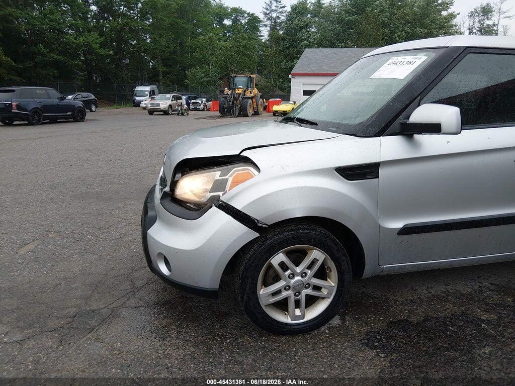 KNDJT2A29B7717109 2011 KIA SOUL photo no. 6