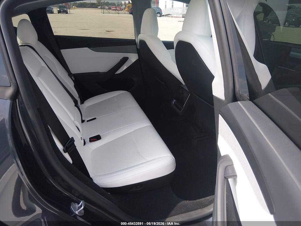 7SAYGDED6TA427948 2026 TESLA MODEL Y photo no. 8