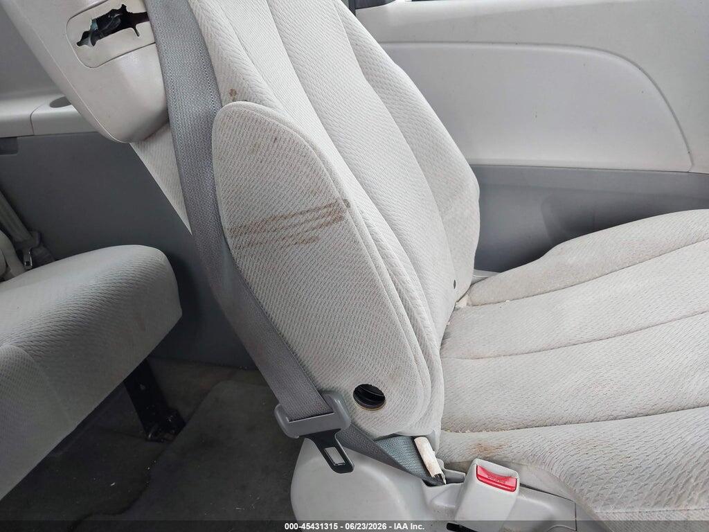 5TDKK3DCXDS340154 2013 TOYOTA SIENNA photo no. 12