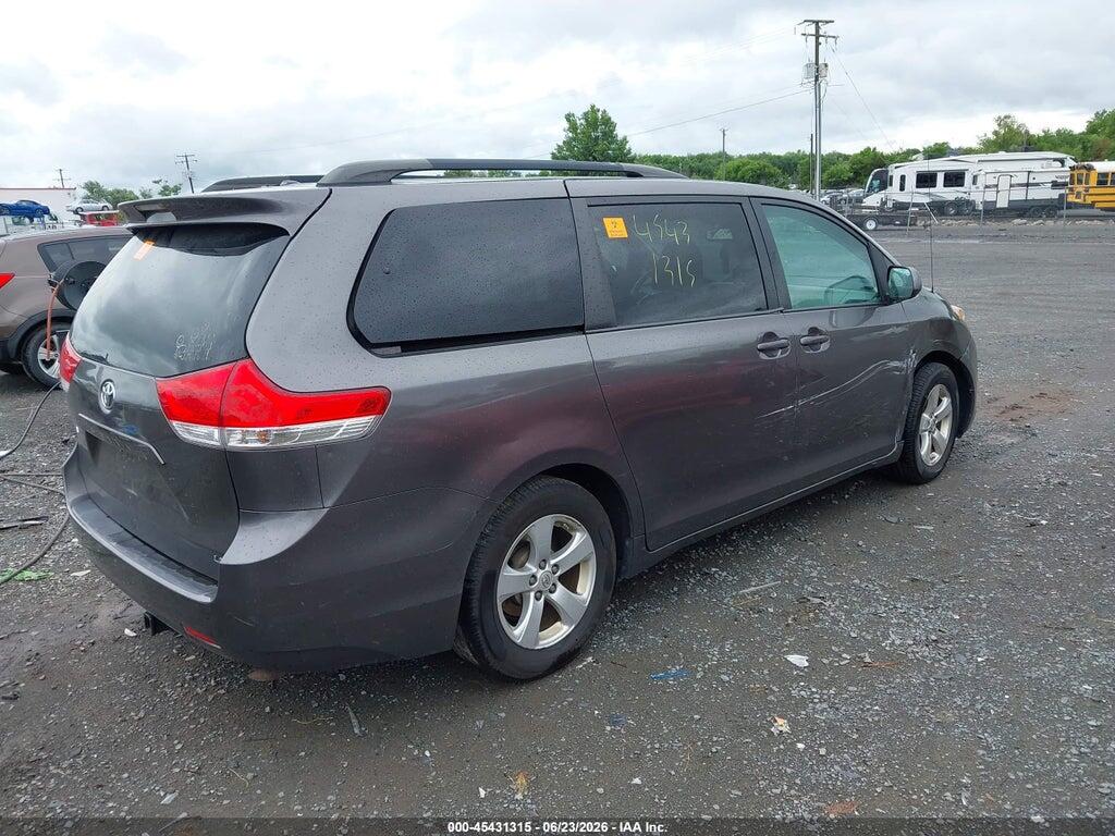 5TDKK3DCXDS340154 2013 TOYOTA SIENNA photo no. 4