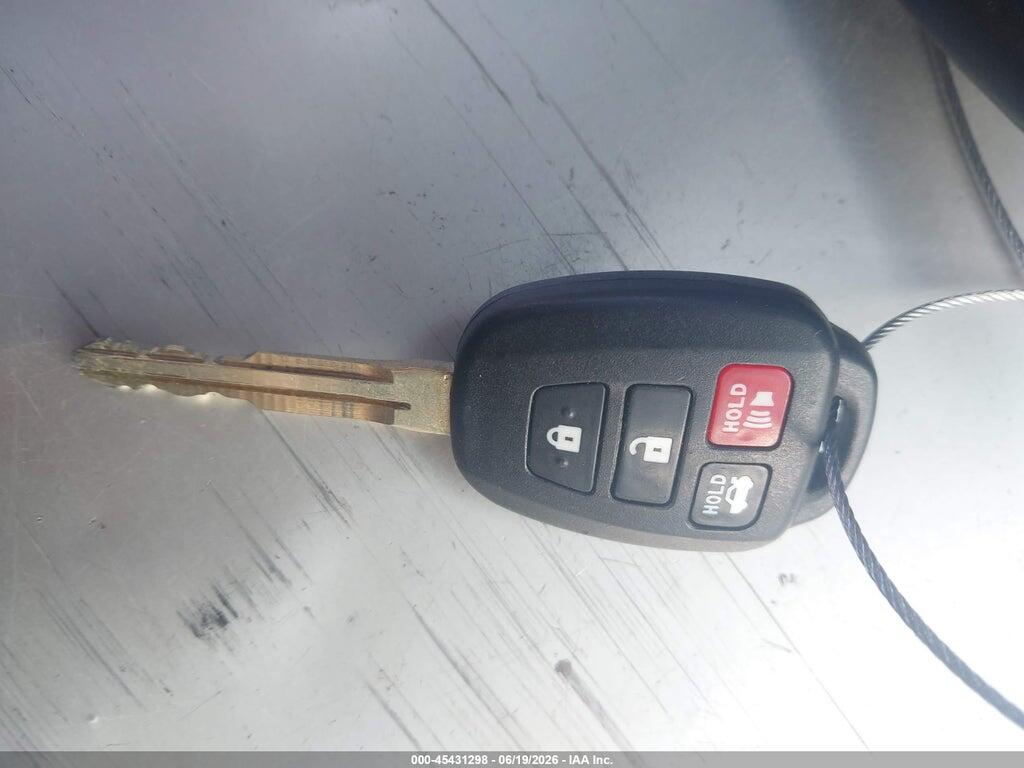 4T1BF1FK3GU194334 2016 TOYOTA CAMRY photo no. 11