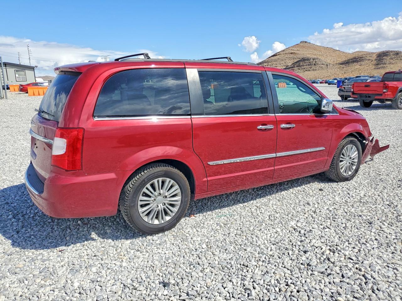 2016 CHRYSLER TOWN & COUNTRY TOURING L — Фото 3 из 14