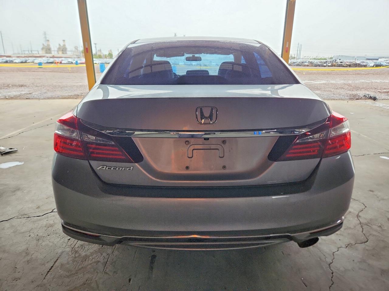 2016 HONDA ACCORD LX — Фото 6 из 12