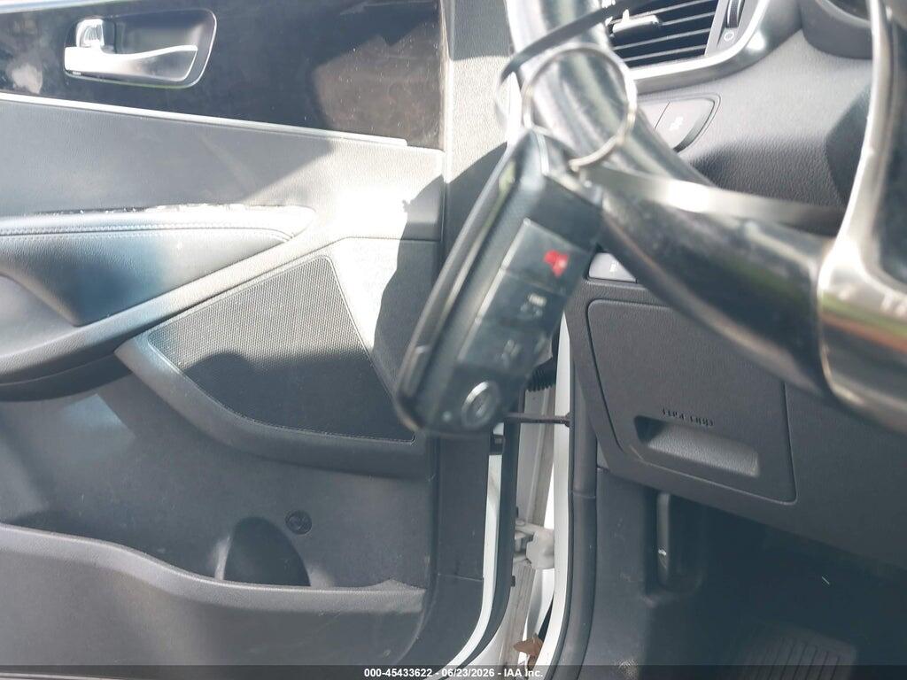 5XYPH4A5XHG306217 2017 KIA SORENTO photo no. 11