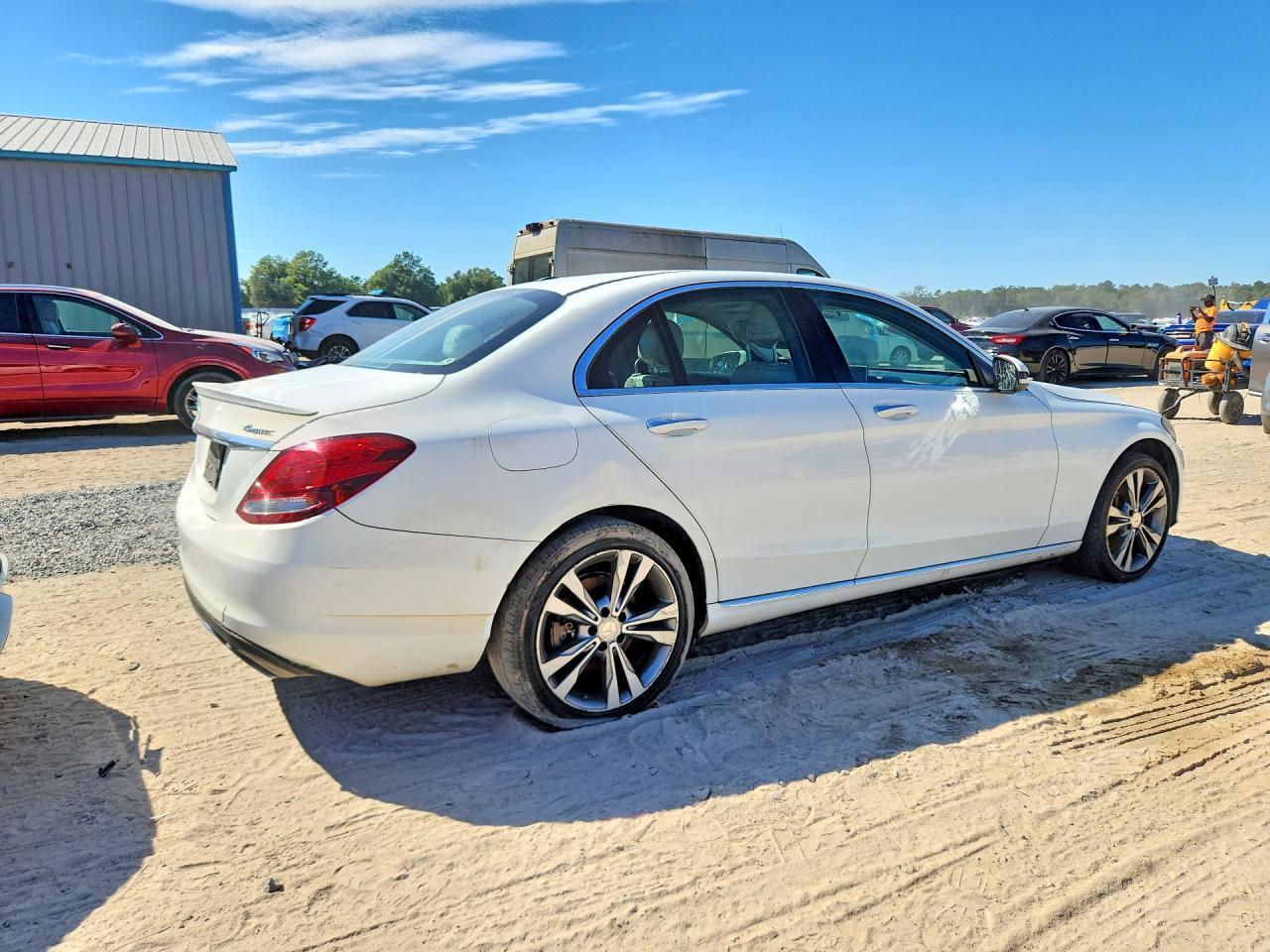 2016 MERCEDES-BENZ C 300 4MATIC — Фото 3 из 12