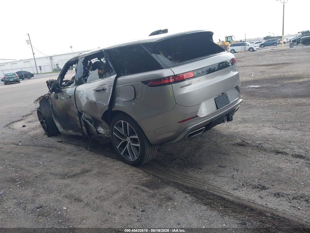 SAL119F48SA434088 2025 LAND ROVER RANGE ROVER SPORT photo no. 3