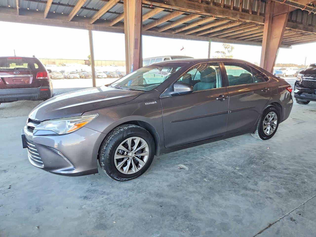 2016 TOYOTA CAMRY HYBRID LE