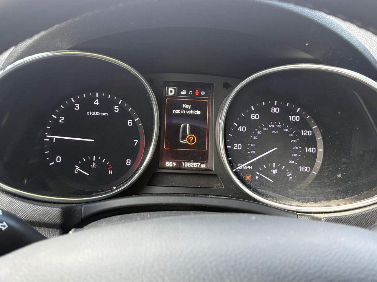 2017 HYUNDAI SANTA FE SE — Фото 8 из 10
