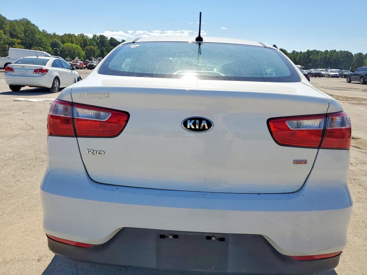 2017 KIA RIO LX — Фото 6 из 13