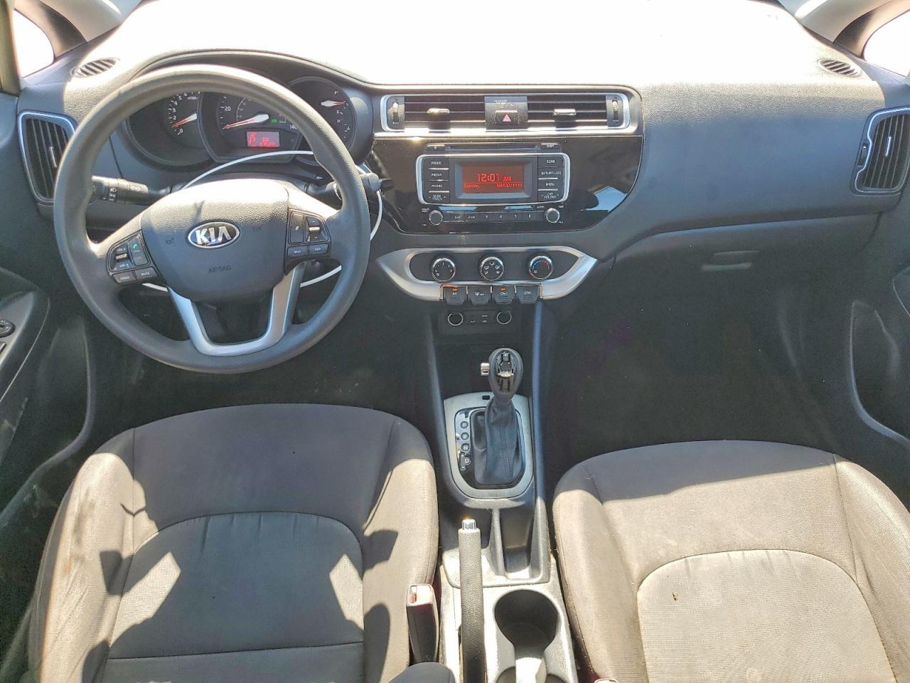 2017 KIA RIO LX — Фото 8 из 13