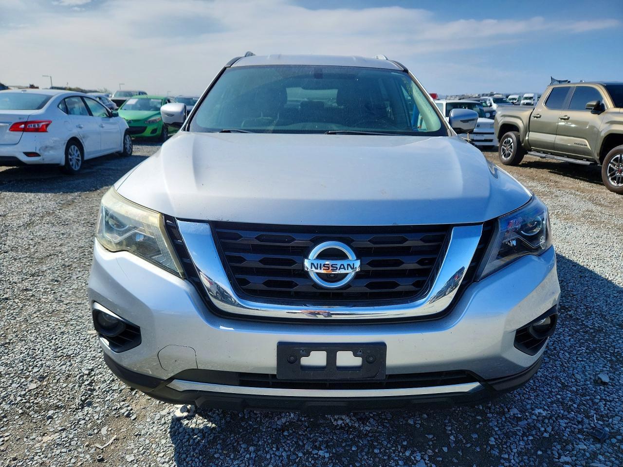 2017 NISSAN PATHFINDER SL — Фото 5 из 13