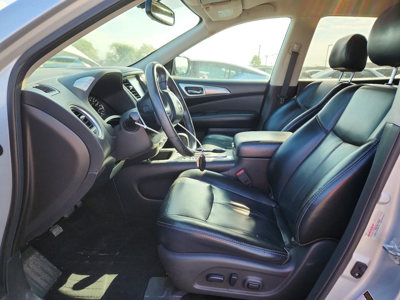 2017 NISSAN PATHFINDER SL — Фото 7 из 13