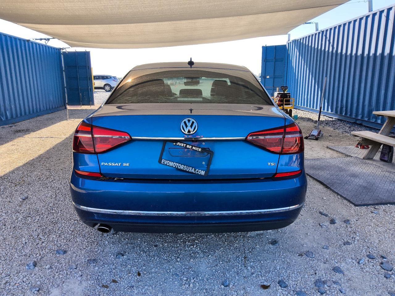 2017 VOLKSWAGEN PASSAT SE — Фото 6 из 13