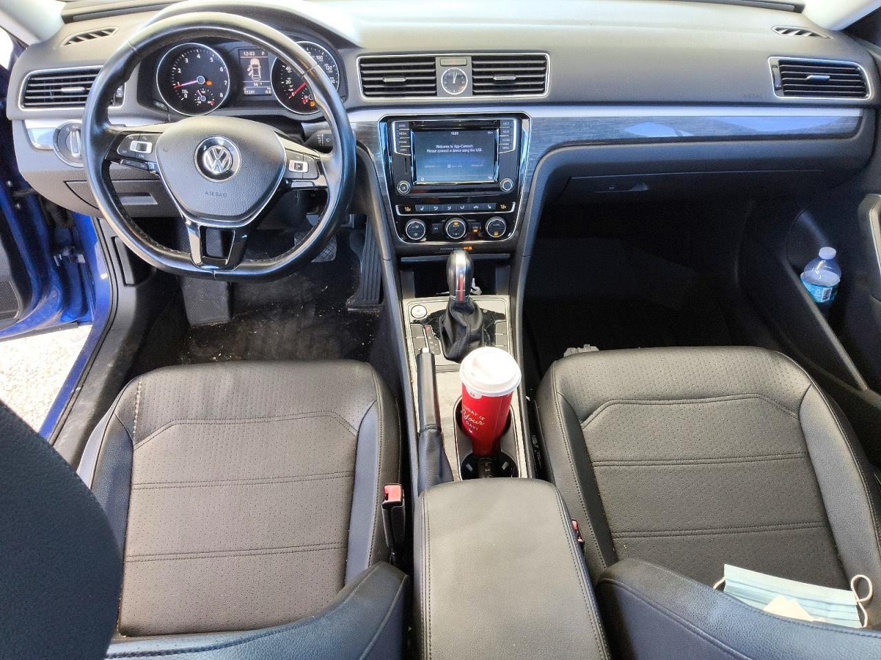 2017 VOLKSWAGEN PASSAT SE — Фото 8 из 13
